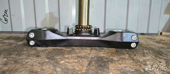 Kawasaki kle650 versus 650 Нижняя траверса