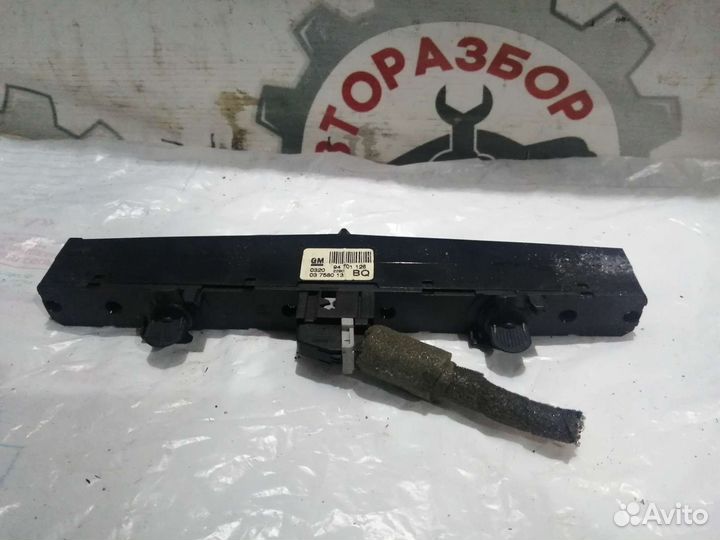 Блок кнопок с аварийкой Opel Astra H индекс BQ