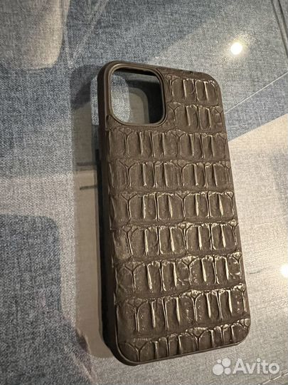 Чехол на iPhone 11