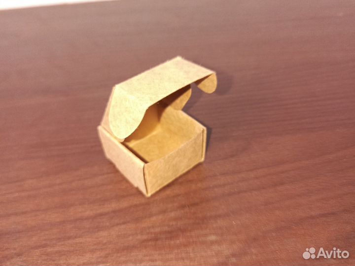 Маленькие коробочки для подарочной бижутерии