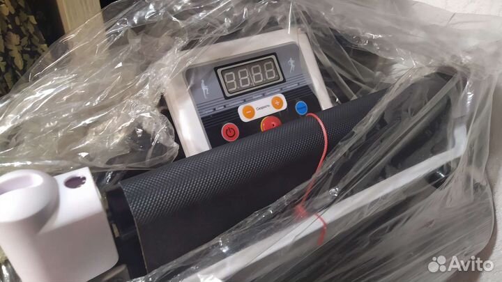 Турник, беговая дорожка, утяжелители