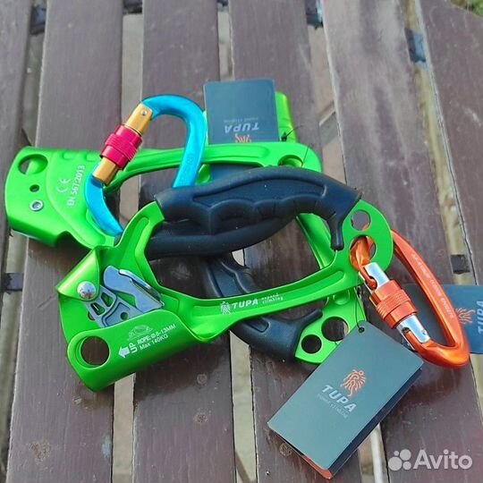 Жумар правый Tupa,верёвочный зажим.Зеленый