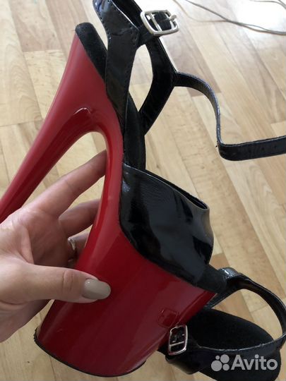 Стрипы pleaser 37 тройки