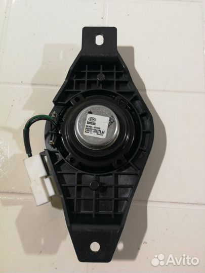 Динамик задний левый Kia Quoris седан KH 2011-2017