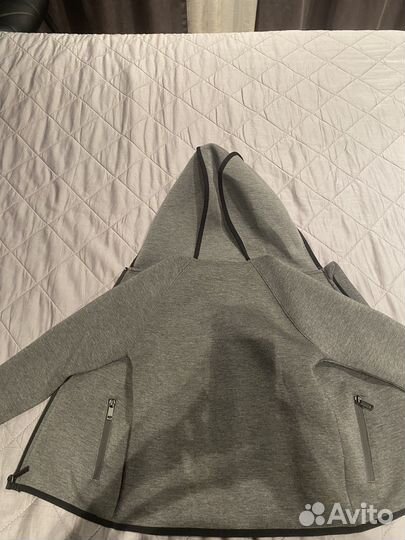 Кофта на молнии с капюшоном для мальчика 122