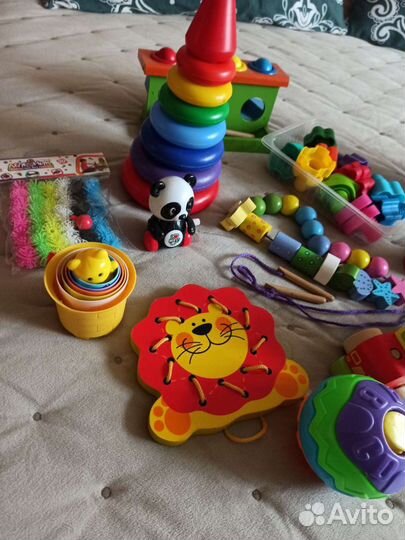 Развивающие игрушки для малышей