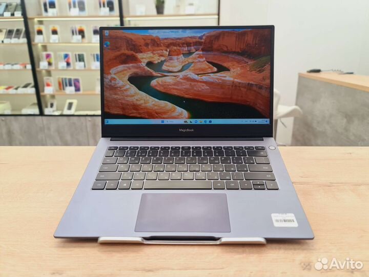 Ноутбук Honor magicbook 14/Ryzen 5+8gb/SSD512gb