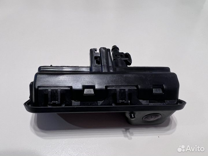 Камера заднего вида skoda 566827566A