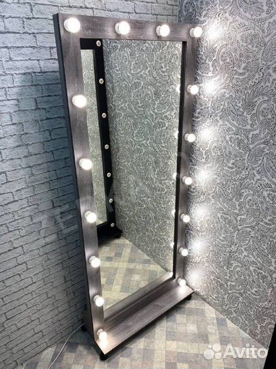Зеркало с лампами на колесиках 180*80