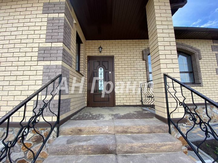 Дом 103 м² на участке 8 сот.