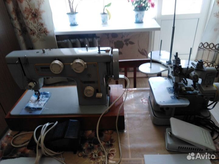 Швейная машина Подольск 142