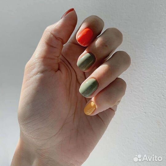 Педикюр/маникюр/ брови. Luxio