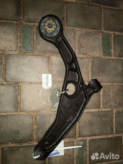 Рычаг передний левый Journey, Freemont