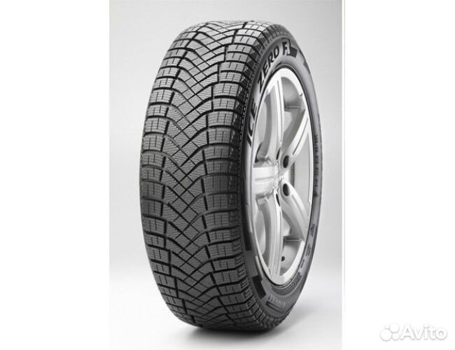 Pirelli Ice Zero FR 215/55 R17