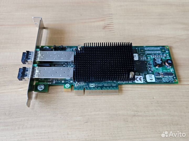 Адаптер для хост-шины HP Emulex 82E 8GB с двумя по