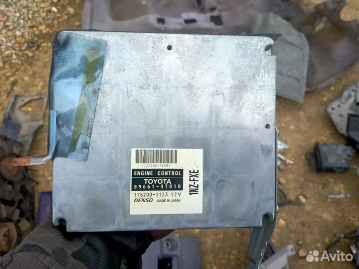 Блок EFI Toyota Prius nhw10