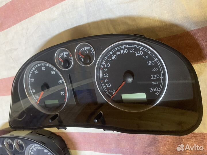 Приборная панель 3b0920825 Passat b5 plus