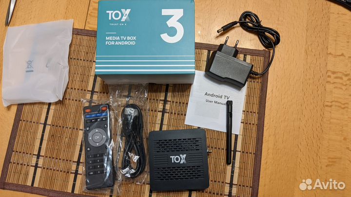 Smart TV BOX приставка TOX 3 новая
