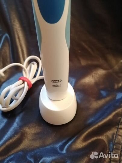 Зубная щетка oral b