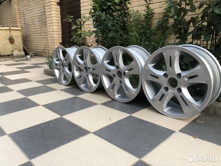 Литые диски 15 4/114,3 на шевролет