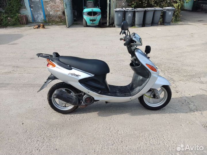 Yamaha Grand Axis 100