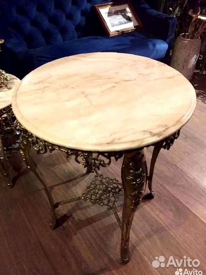 Консоль из мрамора