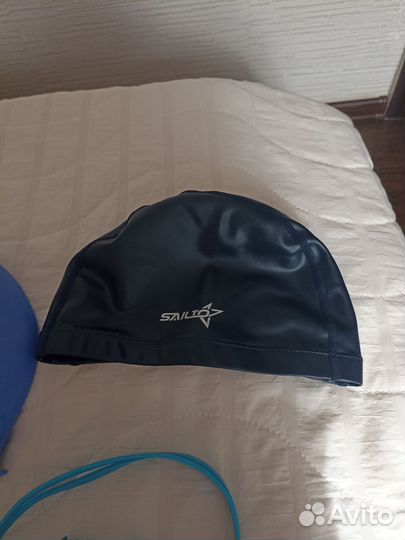 Шапочка и очки для бассейна