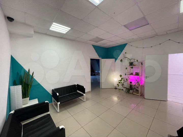 Свободного назначения, 270 м²