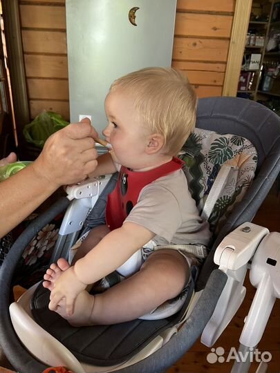 Стул для кормления с функцией электрокачелей 3 в 1