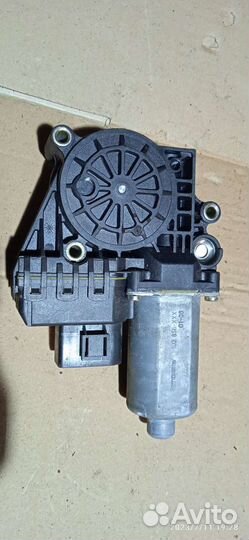 Моторчик стеклоподъемника Audi a6c5 задний левый