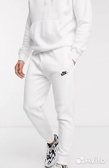 Мужской костюм, белый