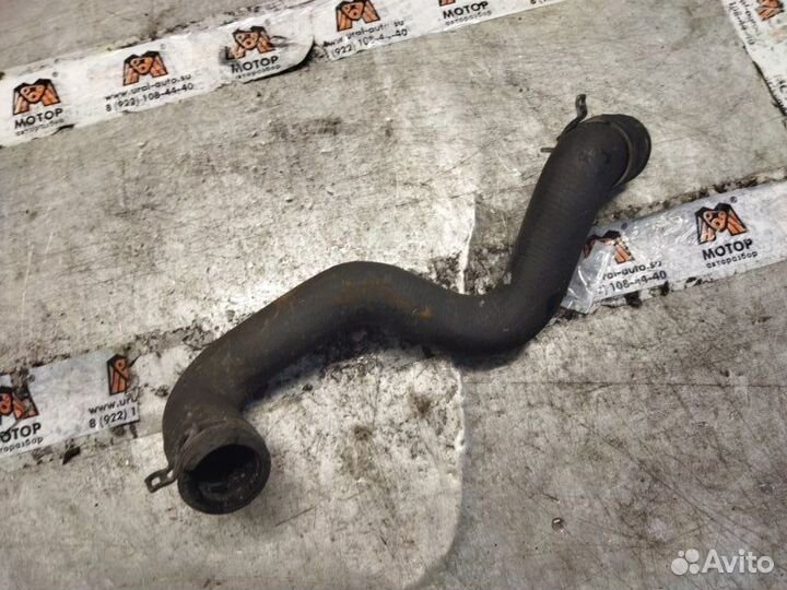 Патрубок системы охлаждения Ford Focus 3 хетчбэк