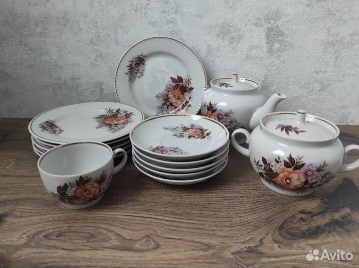 Фарфоровый сервиз СССР Красный фарфорист