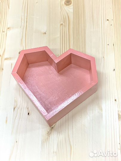 Ящик-сердце для цветов