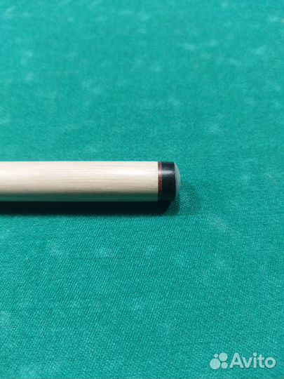 Установка наклеек на бильярдный кий