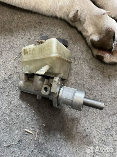 Главный тормозной цилиндр Mercedes W210