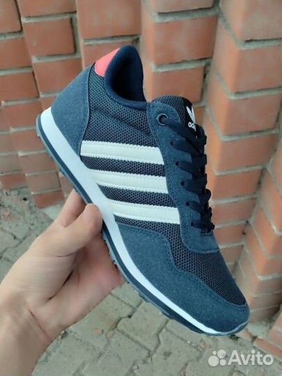 Кроссовки Adidas Classic