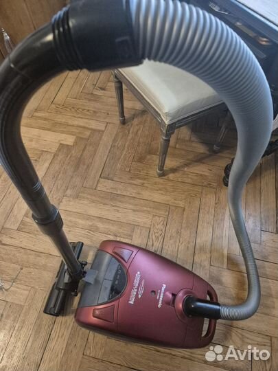 Пылесос Panasonic MC-CG883JR79