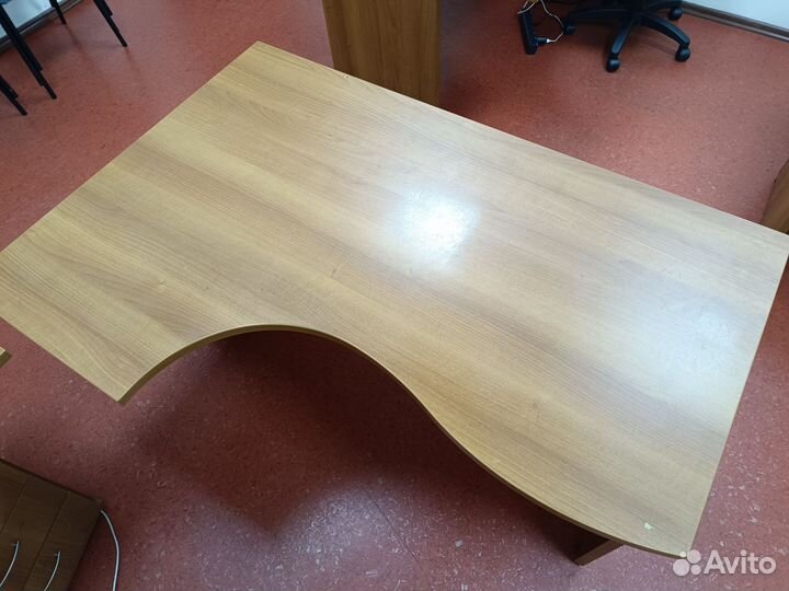 Офисный стол и тумба