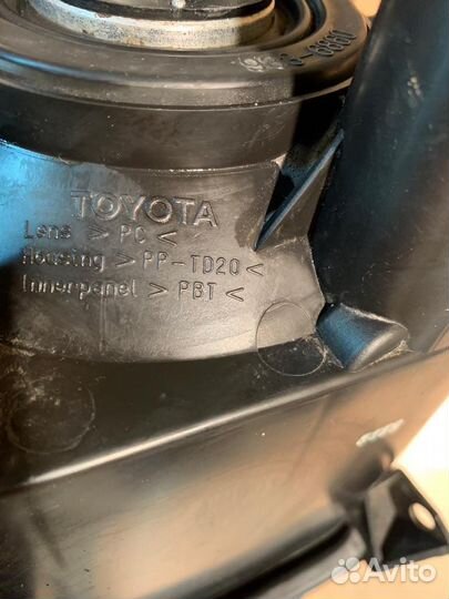 Фары Toyota RAV 4 30