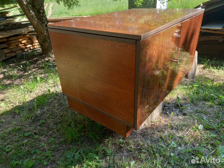 Тумба под телевизор