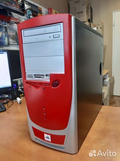 Компьютер Intel Core2Quad Q8300/4Гб/R7 240 (4ядра)