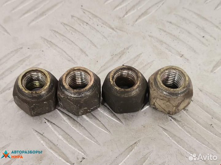 Болт колесный Mazda 323 BJ 1998 060326161A