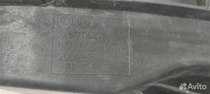 Крепление фары левой 8K0805607A Audi