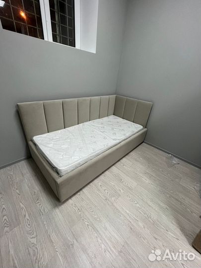 Кровать для детской Мягкая спинка Велюр