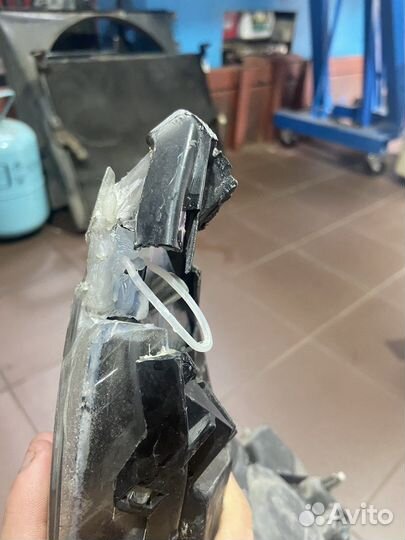 Фара левая Citroen c4 (2008) бронь