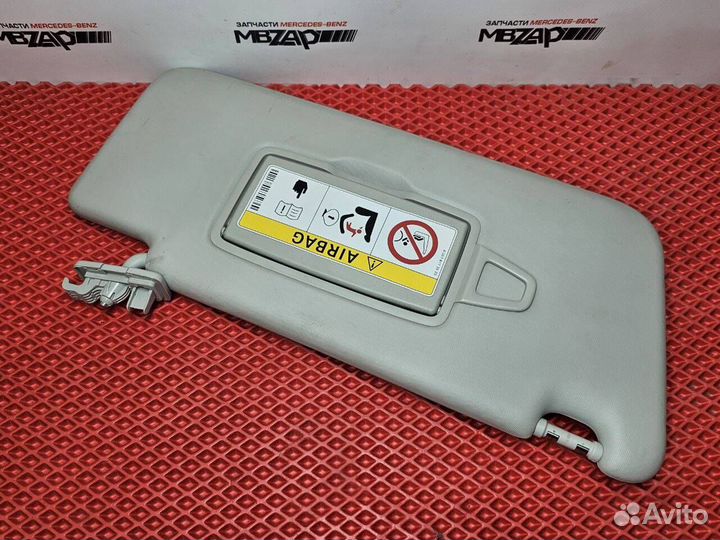 Козырек правый Mercedes W166