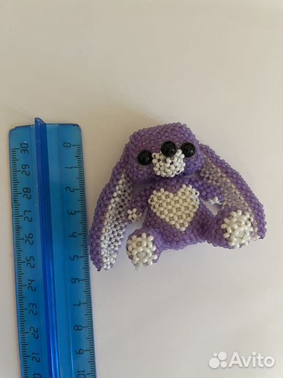 Зайчик из бисера