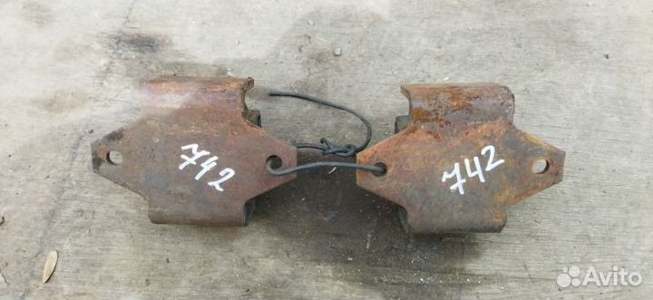 Подушка кпп Nissan Safari wfgy61 TB48DE