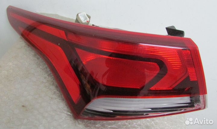 Solaris Фонарь задний внешний левый (Китай)